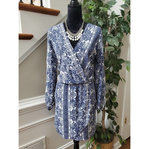 Charlotte Russe Womens Blue White Paisley Long Sleeve V-Neck Knee Length Dress L - Picture 1 of 15